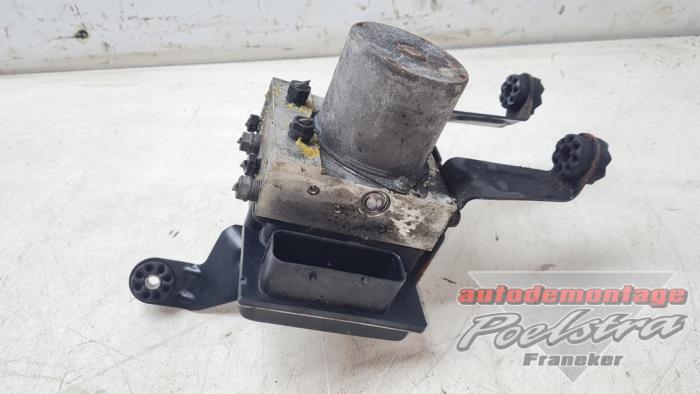 Usagé Pompe ABS BMW 5 serie Touring (E61) 535d 24V Prix € 65,00 Règlement à la marge proposé par Autodemontage Poelstra B.V.
