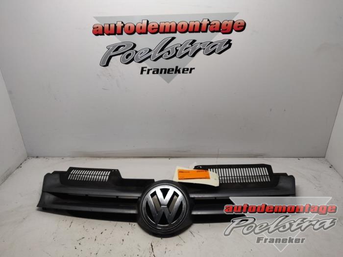 Używane Grill Volkswagen Golf V (1K1) 1.4 GT 16V Cena € 19,95 Procedura marży oferowane przez Autodemontage Poelstra B.V.