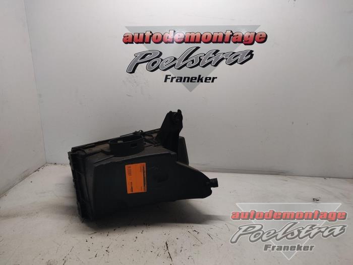 Gebrauchte Luftfiltergehäuse Volkswagen Transporter T5 2.5 TDi Preis € 19,95 Margenregelung angeboten von Autodemontage Poelstra B.V.