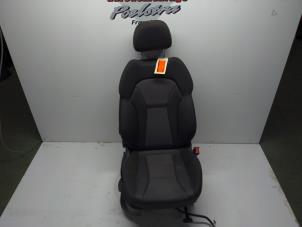 Używane Fotel prawy Seat Leon (5FB) 1.2 TSI 16V Cena € 100,00 Procedura marży oferowane przez Autodemontage P. Poelstra