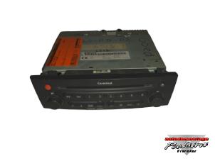 Usados Reproductor de CD y radio Renault Megane II (BM/CM) 1.6 16V Precio € 40,00 Norma de margen ofrecido por Autodemontage poelsta B.V.