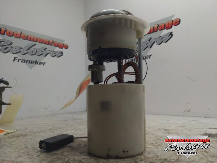 Electric fuel pump from a Fiat 500 (312) 1.2 69 2008