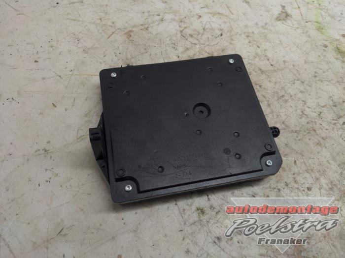 Gebrauchte Steuergerät Body Control Renault Megane III Berline (BZ) 2.0 16V CVT Preis € 20,00 Margenregelung angeboten von Autodemontage Poelstra B.V.