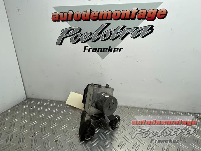 Usagé Pompe ABS Ford Mondeo IV Wagon 2.0 Ecoboost SCTi 16V Prix € 45,00 Règlement à la marge proposé par Autodemontage Poelstra B.V.