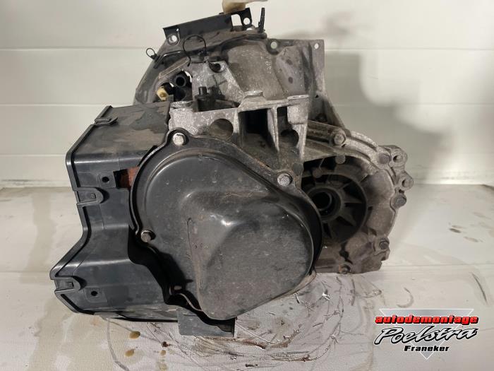 Gearbox from a Ford Fiesta 6 (JA8) 1.0 Ti-VCT 12V 65 2014