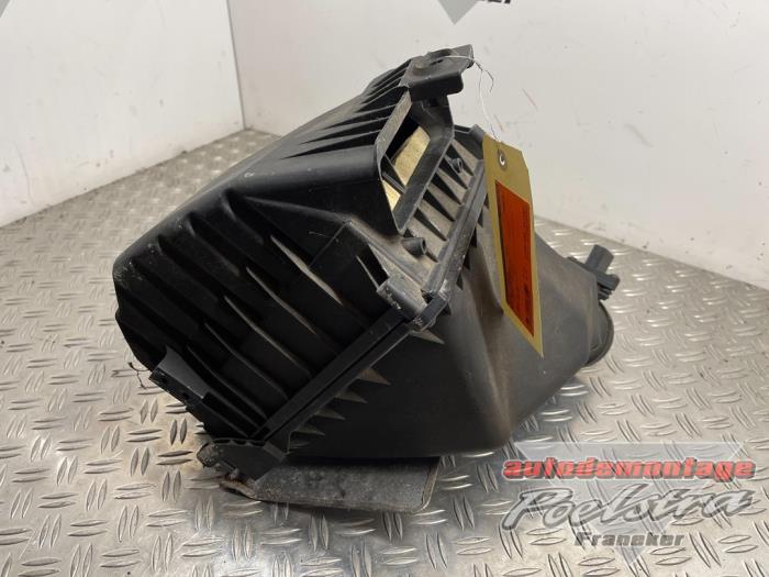 Begagnade Luftfilterhus Audi A4 (B6) 2.0 20V Pris € 19,95 Marginaltabell erbjuds av Autodemontage Poelstra B.V.