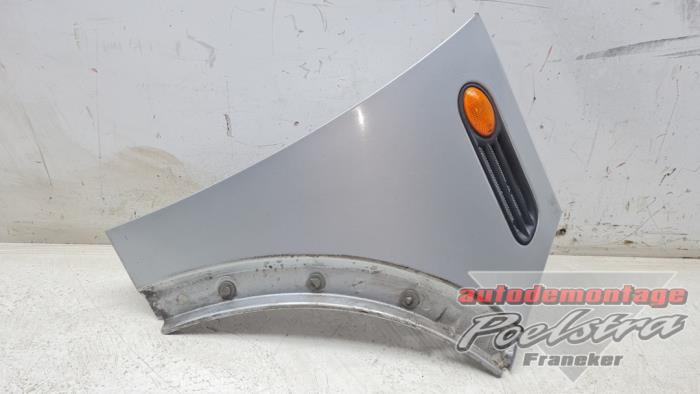 Używane Blotnik prawy przód BMW Mini (R50/53) 1.6 16V One Cena € 21,95 Procedura marży oferowane przez Autodemontage Poelstra B.V.