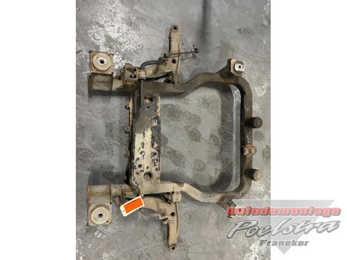 Usados Subchasis Volkswagen Transporter T5 1.9 TDi Precio € 69,00 Norma de margen ofrecido por Autodemontage Poelstra B.V.