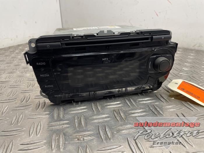 Używane Radio Seat Altea (5P1) 1.4 TSI 16V Cena € 75,00 Procedura marży oferowane przez Autodemontage Poelstra B.V.