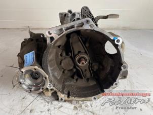 Gebrauchte Getriebe Volkswagen Caddy III (2KA,2KH,2CA,2CH) 1.6 TDI 16V Preis € 560,00 Margenregelung angeboten von Autodemontage Poelstra B.V.