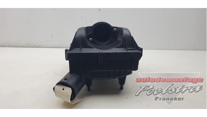 Gebrauchte Luftfiltergehäuse Opel Movano (4A1; 4A2; 4B2; 4B3; 4C2; 4C3) 2.5 CDTI 16V DPF Preis € 40,00 Margenregelung angeboten von Autodemontage Poelstra B.V.