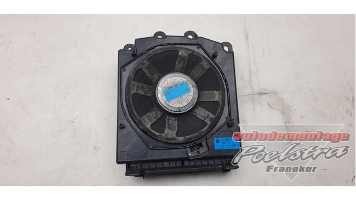 Gebrauchte Subwoofer BMW 5 serie Touring (E61) 535d 24V Preis € 49,00 Margenregelung angeboten von Autodemontage Poelstra B.V.
