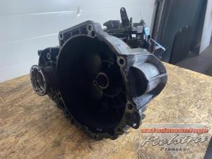Getriebe van een Volkswagen Passat (3C2) 2.0 TDI 140 2005