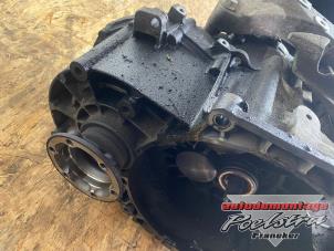 Getriebe van een Volkswagen Passat (3C2) 2.0 TDI 140 2005