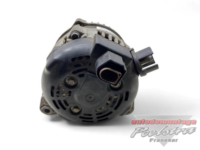 Dynamo van een Ford Fiesta 6 (JA8) 1.0 Ti-VCT 12V 65 2014