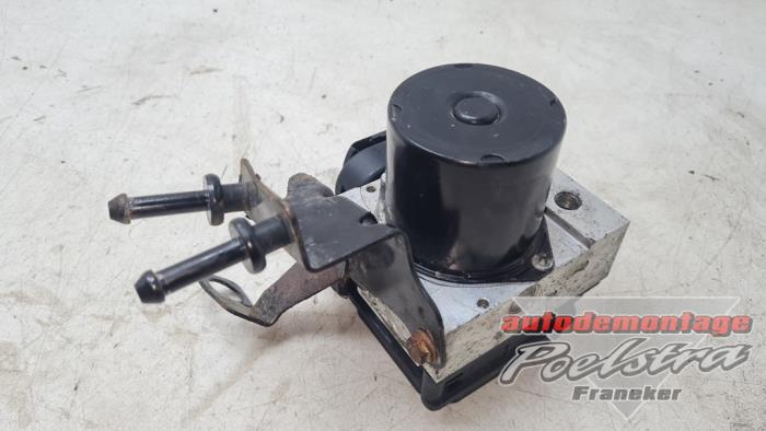 Usagé Pompe ABS Volkswagen Polo IV (9N1/2/3) 1.2 12V Prix € 45,00 Règlement à la marge proposé par Autodemontage Poelstra B.V.