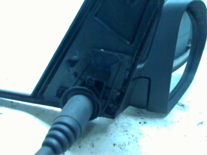 Retrovisor externo derecha de un Mitsubishi Colt (Z2/Z3) 1.5 DI-D 12V MP 2005