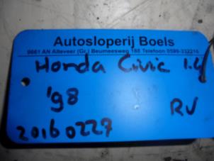 Used Front wishbone, right Honda Civic (EJ/EK) 1.4i 16V Price € 35,00 Margin scheme offered by Boels Autodemontage