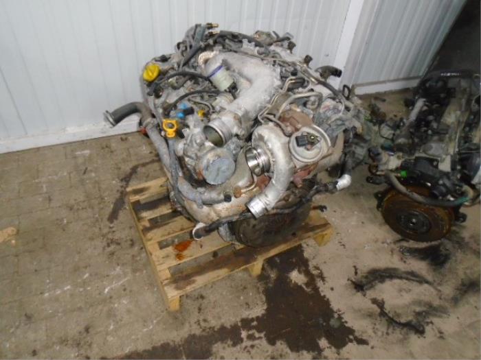 Engine from a Opel Signum (F48) 3.0 CDTI V6 24V 2004