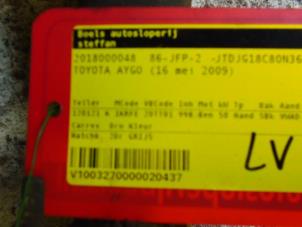 Używane Amortyzator lewy przód Toyota Aygo (B10) 1.0 12V VVT-i Cena na żądanie oferowane przez Boels Autodemontage