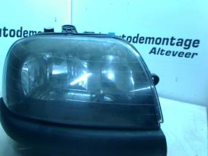 Used Headlight, right Fiat Doblo Cargo (223) 1.9 D Price € 25,00 Margin scheme offered by Boels Autodemontage