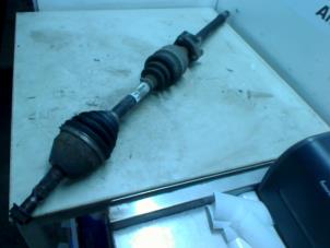 Used Front drive shaft, right Opel Astra H SW (L35) 1.7 CDTi 16V Price € 35,00 Margin scheme offered by Boels Autodemontage