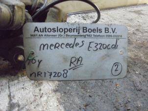 Usagé Etrier de frein arrière droit Mercedes E-Klasse Prix € 35,00 Règlement à la marge proposé par Boels Autodemontage