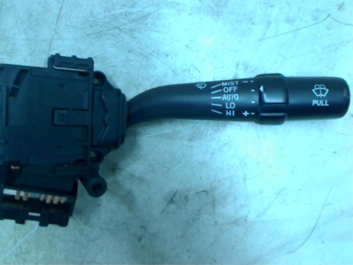 Wiper switch from a Toyota Avensis (T25/B1B) 2.0 16V D-4D 115 2006