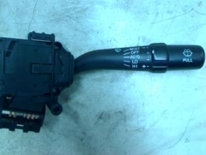Used Wiper switch Toyota Avensis (T25/B1B) 2.0 16V D-4D 115 Price € 20,00 Margin scheme offered by Boels Autodemontage