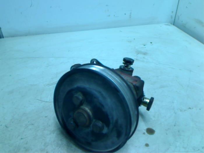 Usagé Pompe de direction BMW 3 serie (E36/4) 316i Prix € 50,00 Règlement à la marge proposé par Boels Autodemontage