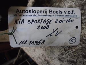 Used Front shock absorber rod, left Kia Sportage Price € 45,00 Margin scheme offered by Boels Autodemontage