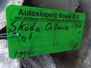 Used Front wheel hub Skoda Octavia Combi (1Z5) 1.9 TDI Price on request offered by Boels Autodemontage
