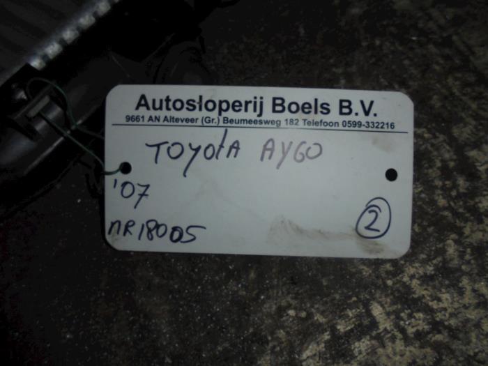 Radiator from a Toyota Aygo (B10) 1.0 12V VVT-i 2007