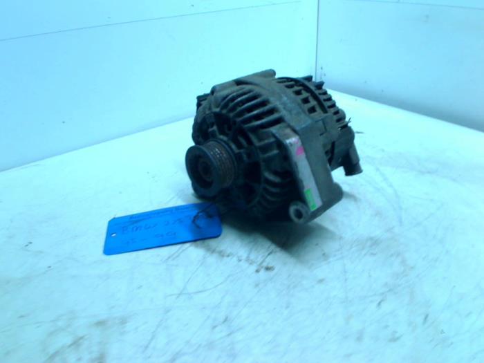 Dynamo from a BMW 3 serie (E36/4) 325 td 1996