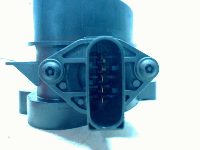 Medidor de masa de aire de un BMW 3 serie (E46/4) 320d 16V 2001