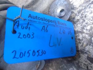 Używane Amortyzator lewy przód Audi A6 (C5) 2.4 V6 30V Cena € 35,00 Procedura marży oferowane przez Boels Autodemontage