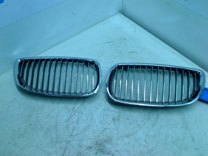 Używane Grill BMW 3-Serie Cena € 40,00 Procedura marży oferowane przez Boels Autodemontage