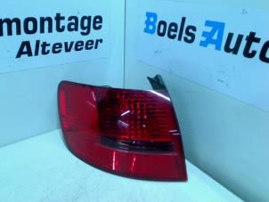 Usagé Feu arrière gauche Audi A6 Avant (C6) 2.0 TDI 16V Prix € 35,00 Règlement à la marge proposé par Boels Autodemontage