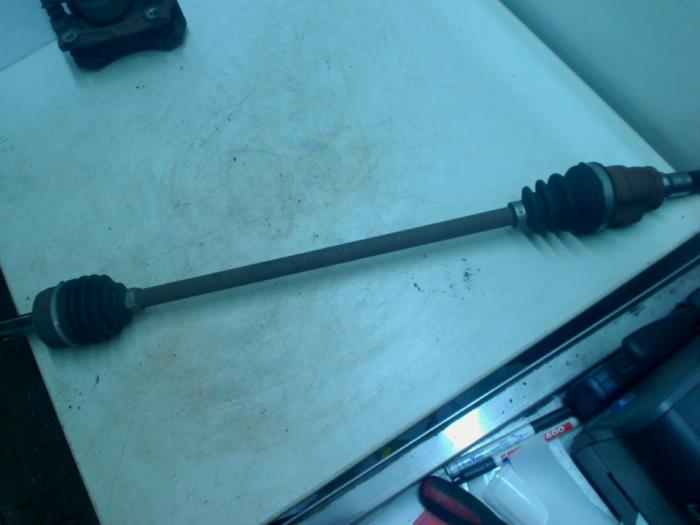 Front drive shaft, right from a Citroën C1 1.0 12V 2011