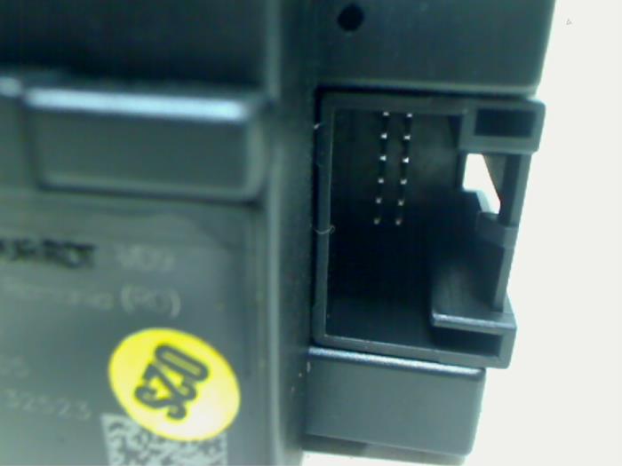 Cerradura de contacto y llave de un Audi A4 Avant (B8) 2.0 TDI 16V 2008