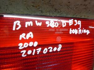 Używane Tylne swiatlo pozycyjne prawe BMW 5 serie Touring (E39) 530d 24V Cena € 35,00 Procedura marży oferowane przez Boels Autodemontage
