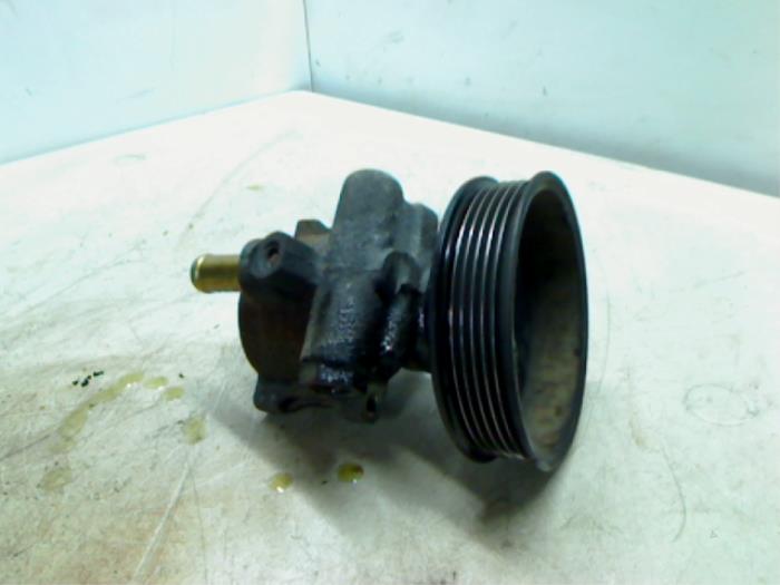 Usagé Pompe de direction Volkswagen Polo III (6N1) 1.4i 60 Prix € 25,00 Règlement à la marge proposé par Boels Autodemontage
