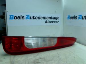 Usagé Feu arrière droit Ford Focus C-Max 1.8 16V Prix € 25,00 Règlement à la marge proposé par Boels Autodemontage