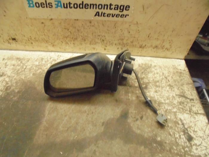 Wing mirror, left from a Ford Mondeo III 1.8 16V 2002