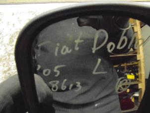 Used Wing mirror, left Fiat Doblo (223A/119) 1.6 16V Price € 35,00 Margin scheme offered by Boels Autodemontage