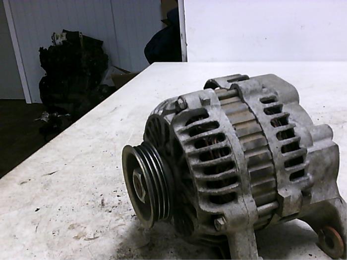 Begagnade Dynamo Renault Twingo (C06) 1.2 Pris € 35,00 Marginaltabell erbjuds av Boels Autodemontage