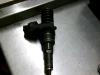 Injector (diesel) from a Volkswagen Transporter T5, 2003 / 2015 1.9 TDi, Delivery, Diesel, 1.896cc, 63kW (86pk), FWD, AXC, 2003-04 / 2009-11, 7HA; 7HH; 7HK 2006