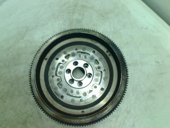Used Flywheel Volkswagen Transporter T5 2.0 BiTDI DRF Price € 75,00 Margin scheme offered by Boels Autodemontage