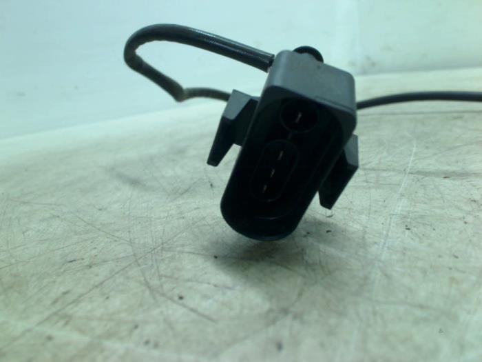 Lambda probe from a Volkswagen Passat Syncro/4Motion (3B2) 2.8 30V 1998