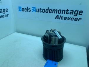 Usados Motor de ventilador de calefactor Peugeot 308 (4A/C) 1.6 VTI 16V Precio € 35,00 Norma de margen ofrecido por Boels Autodemontage